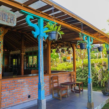 Pondok Kawinaya Singaraja  Bagian luar foto