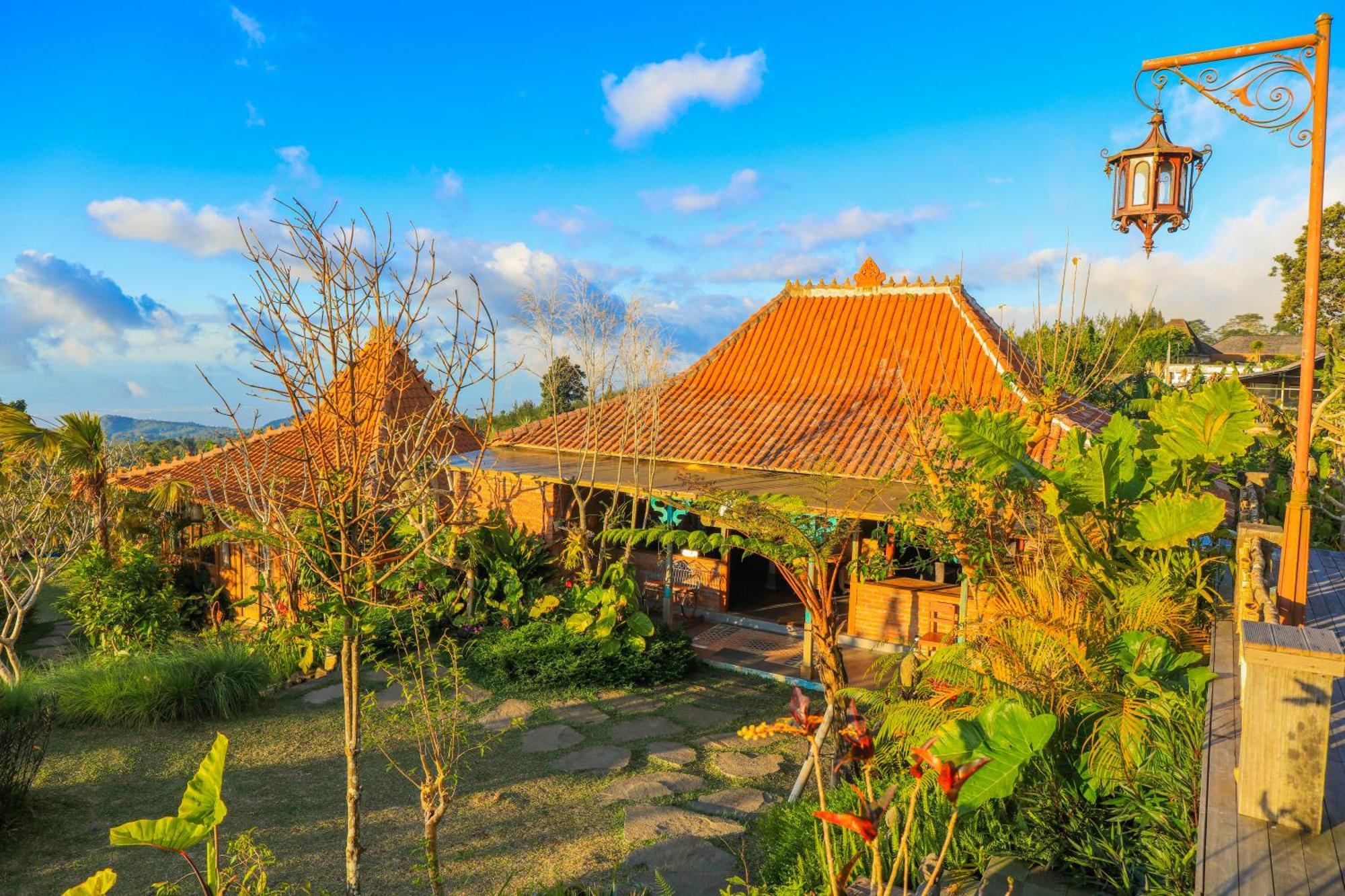 Pondok Kawinaya Singaraja  Bagian luar foto