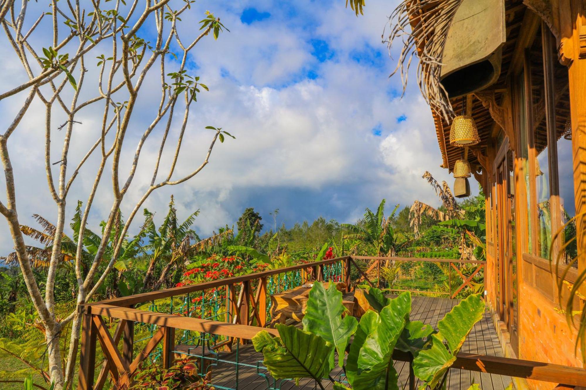 Pondok Kawinaya Singaraja  Bagian luar foto